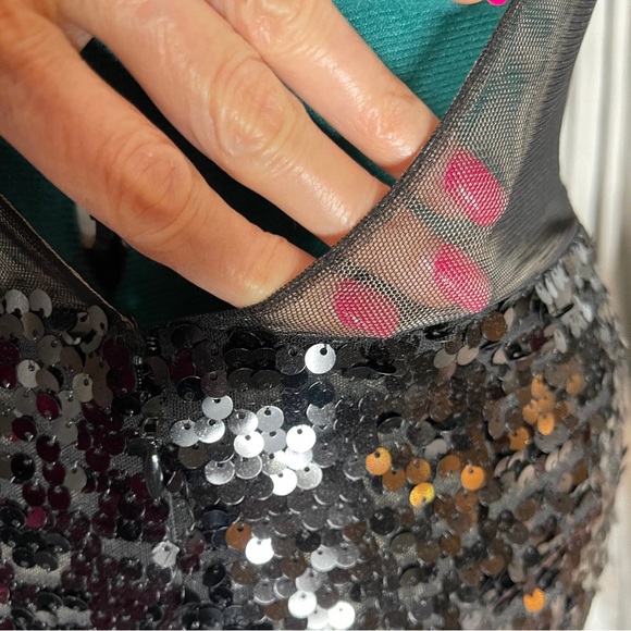 BCBG MAX AZRIA SEQUINED ILLUSION MESH BLACK SHEATH COCKTAIL DRESS LINED SMALL - Picture 9 of 15